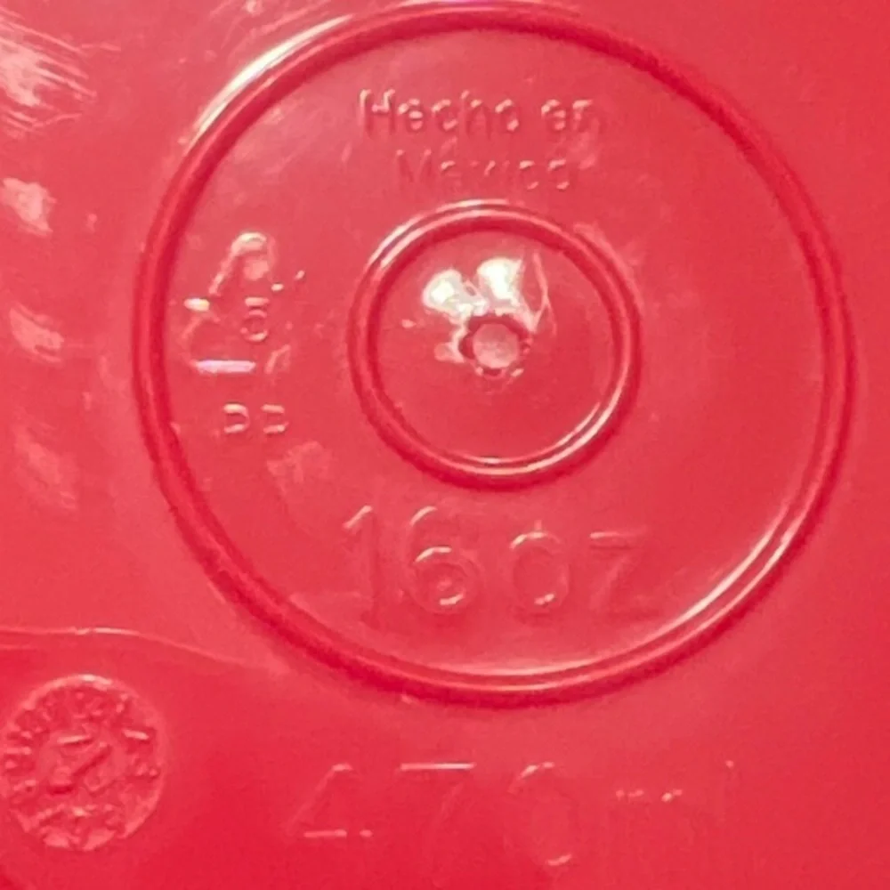 Tupperware Wonder Woman 16oz Flip Top Tumbler‎ (U)